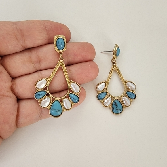 NEW Teardrop t Turquoise Stone Pearl Embellished Dangle Earrings - Picture 6 of 6